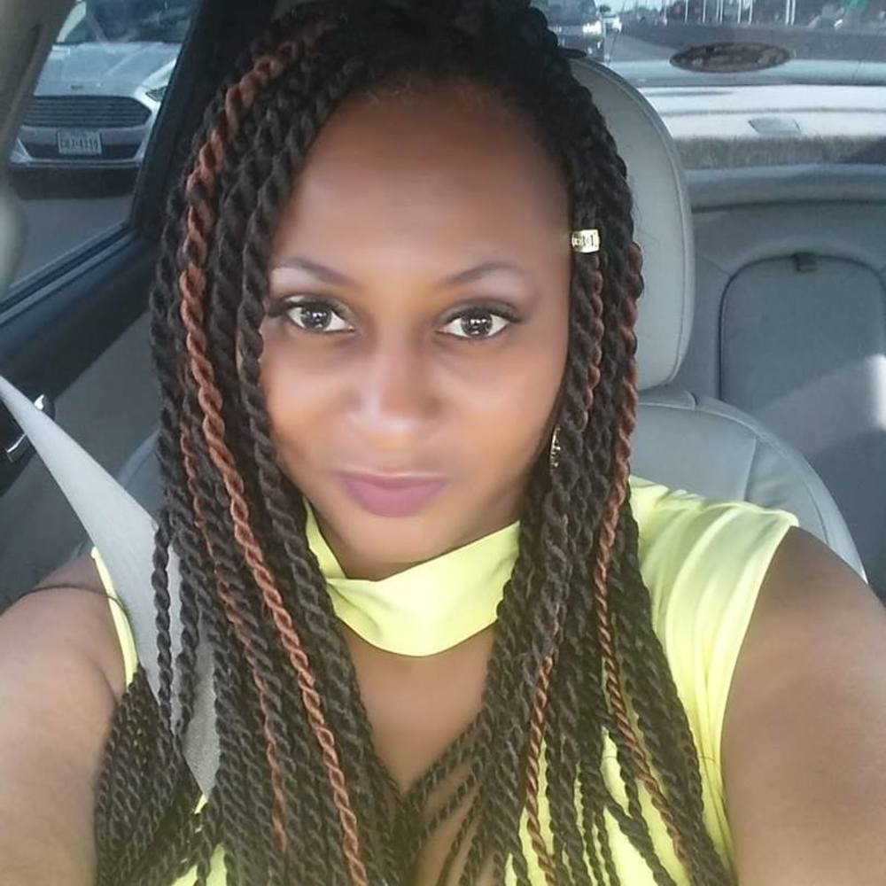 Meet your Posher, Monica